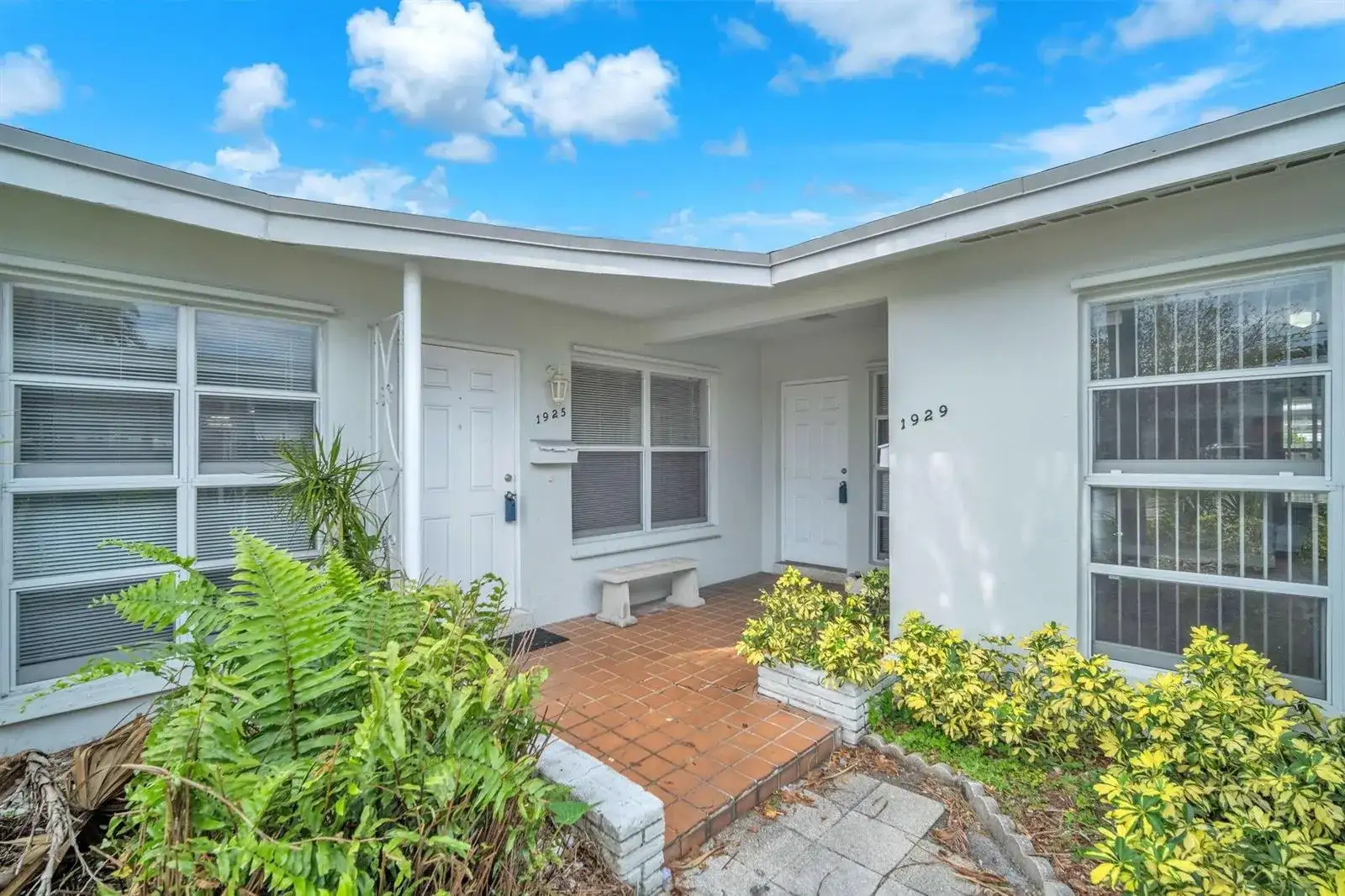 1925 NE 26th Street, Wilton Manors FL 33305 photo 2