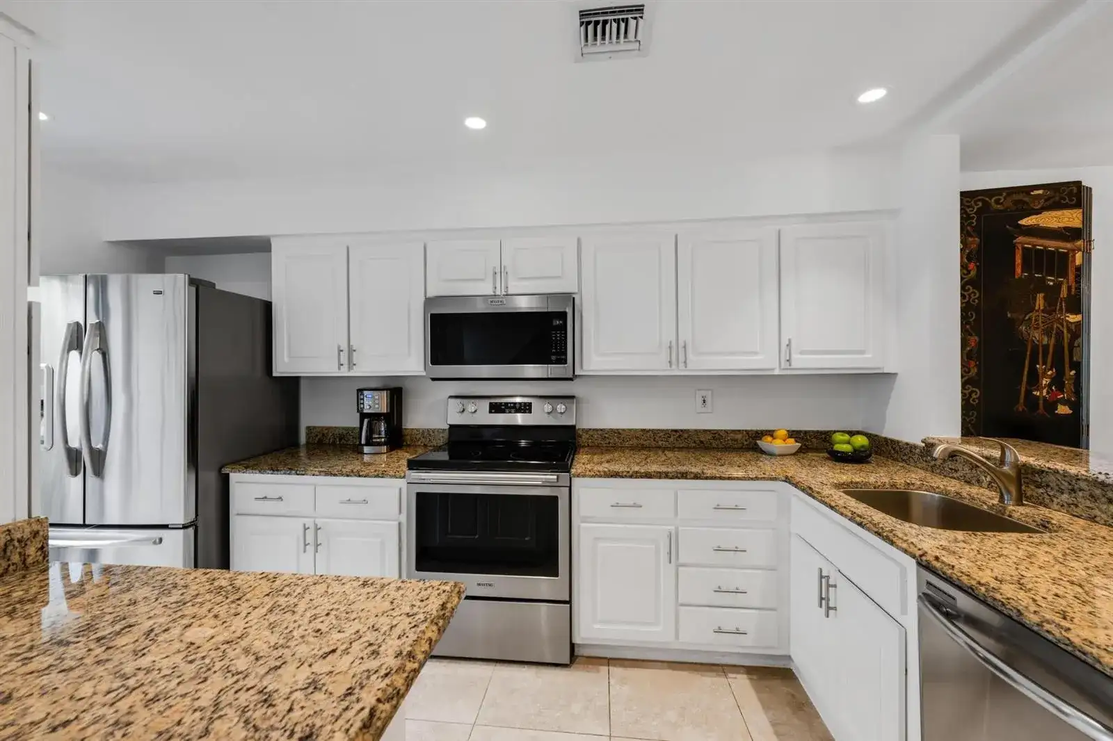 547 NE 7th Avenue # 3a, Fort Lauderdale FL 33301 photo 3