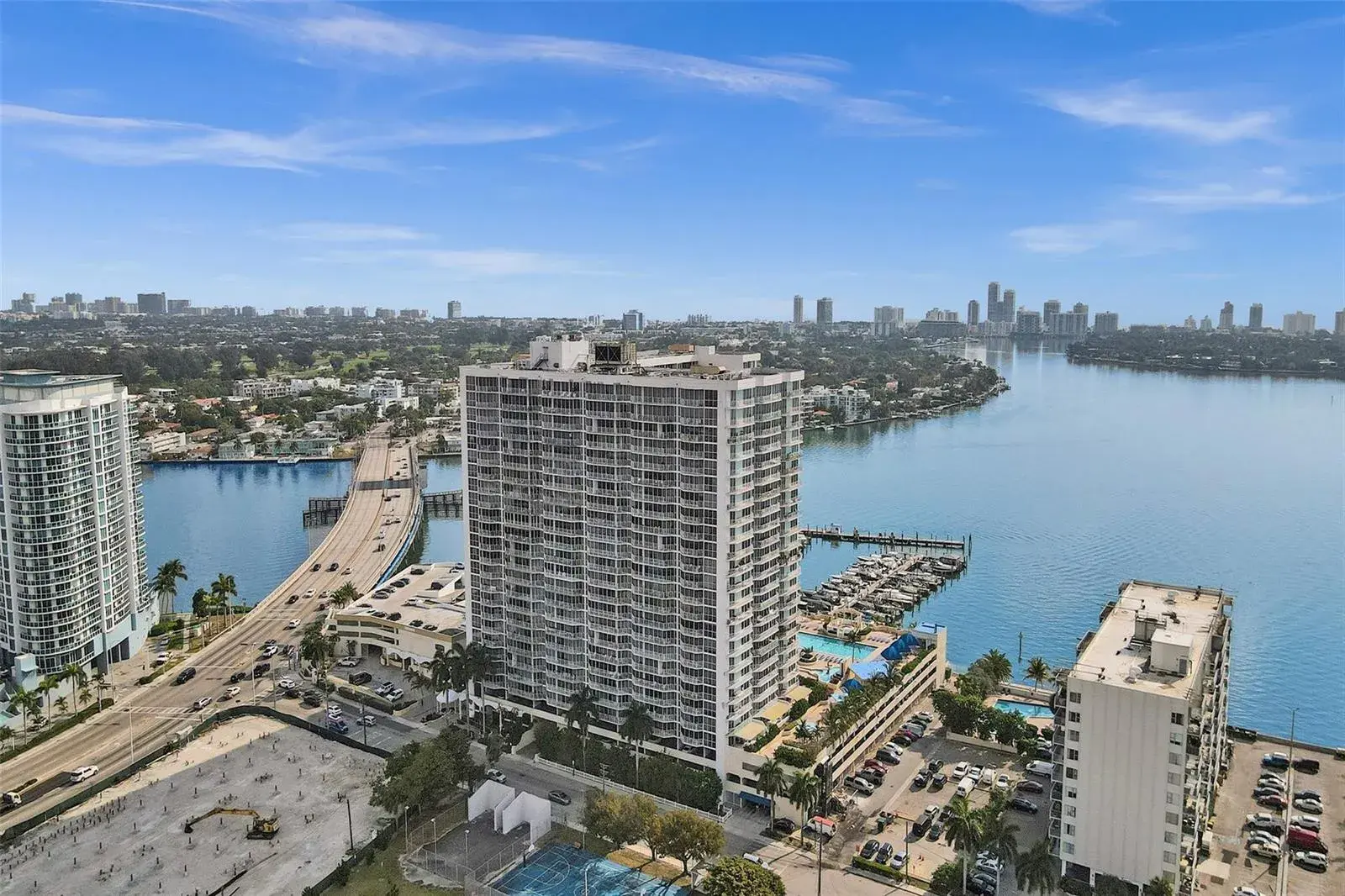 7601 E Treasure Drive # 617, North Bay Village FL 33141
