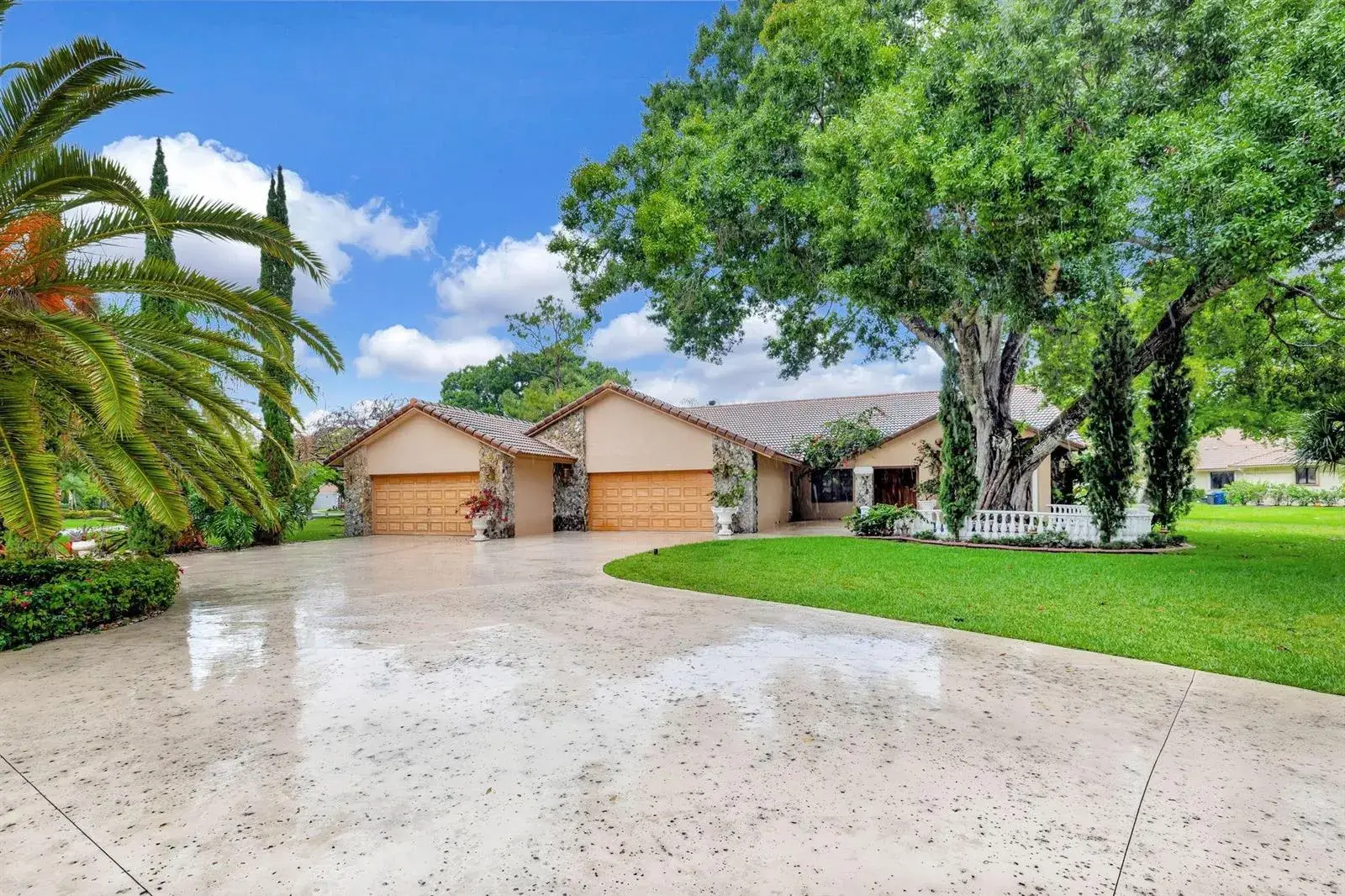 5355 NW 77th Terrace, Coral Springs FL 33067