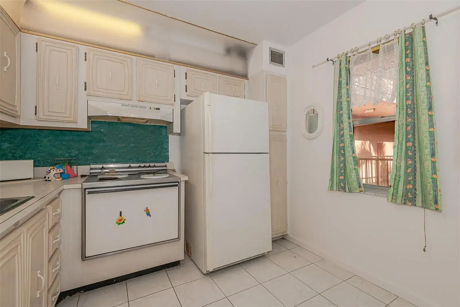2861 Somerset Drive # 317, Lauderdale Lakes FL 33311 photo 2