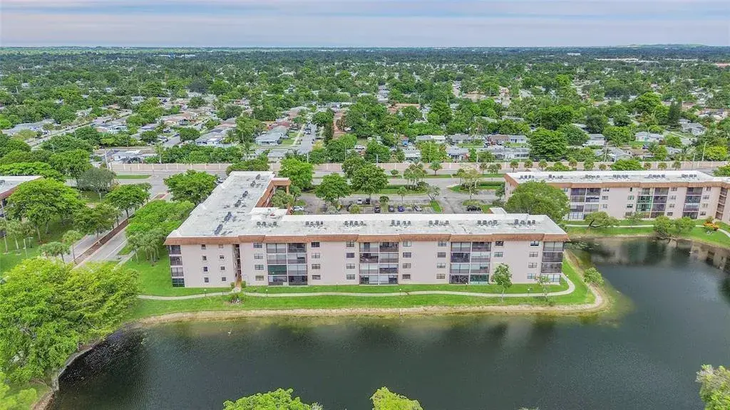 6095 N Sabal Palm Boulevard # 212, Tamarac FL 33319