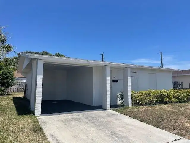 1104 W 24th Street, Riviera Beach FL 33404 photo 2