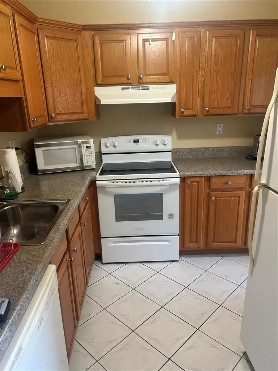 4321 NW 16th Street # 202c, Fort Lauderdale FL 33313