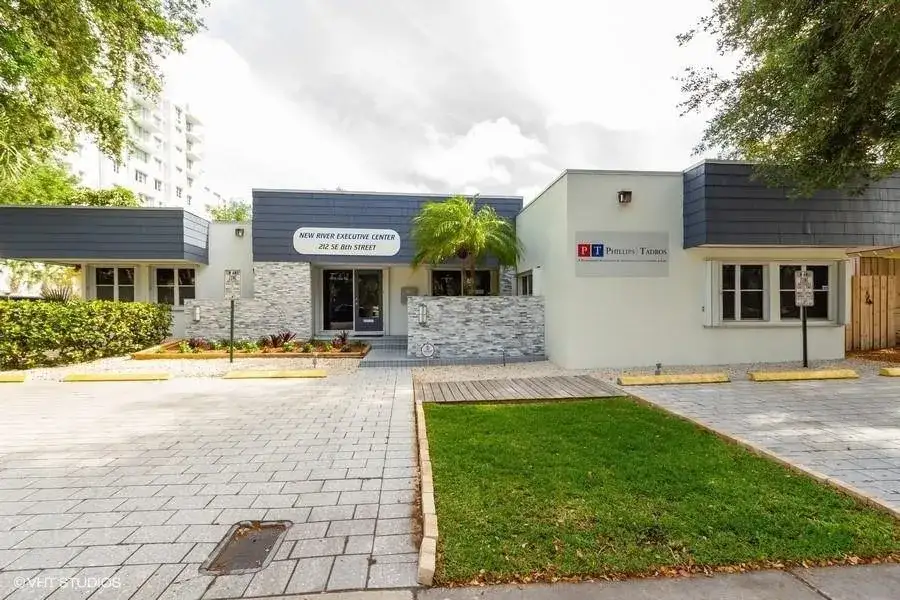 212 SE 8th Street, Fort Lauderdale FL 33316 photo 2