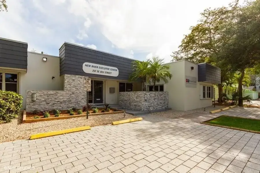 212 SE 8th Street, Fort Lauderdale FL 33316 photo 5