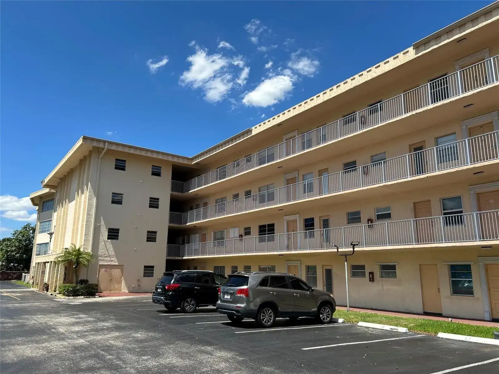4191 NW 41st Street # 312, Lauderdale Lakes FL 33319 photo 4