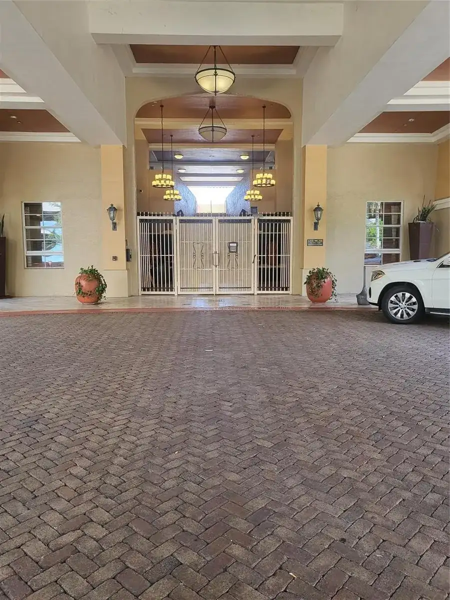 520 SE 5th Avenue # 3404, Fort Lauderdale FL 33301 photo 2