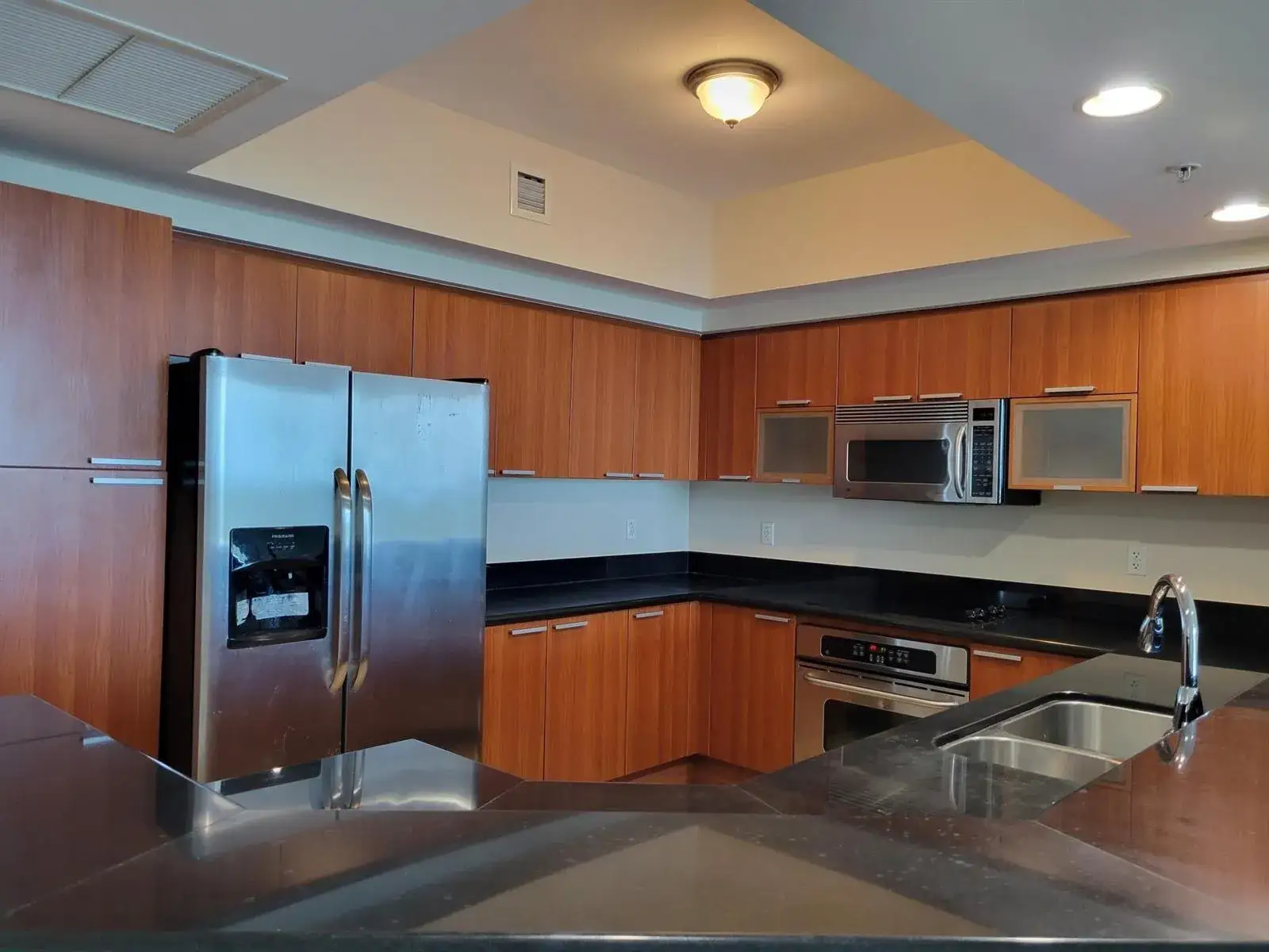 15051 Royal Oaks Lane # 902, North Miami FL 33181