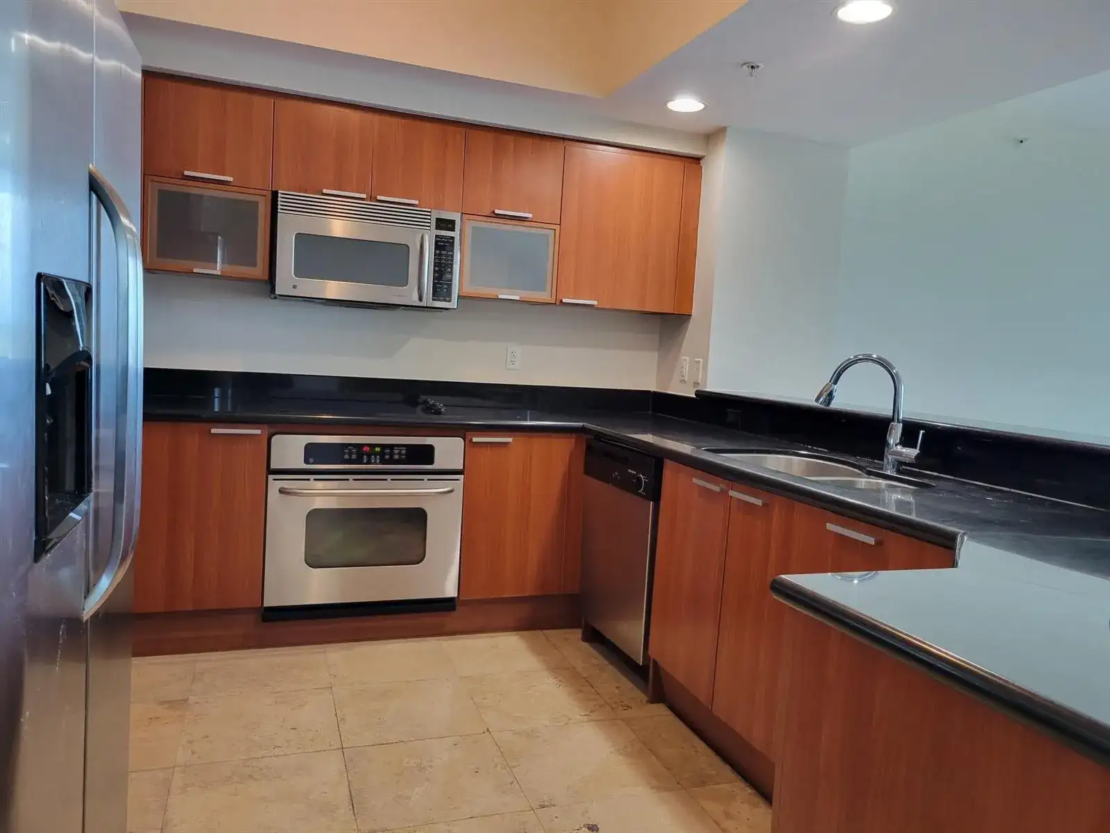 15051 Royal Oaks Lane # 902, North Miami FL 33181 photo 3