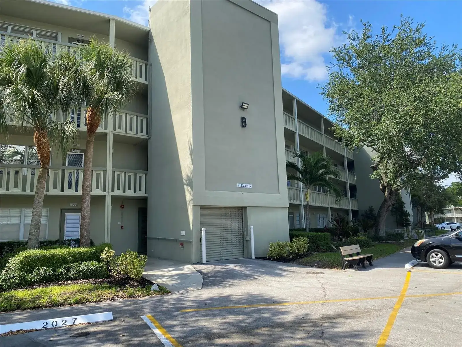 2025 Berkshire B # 2025, Deerfield Beach FL 33442 photo 2