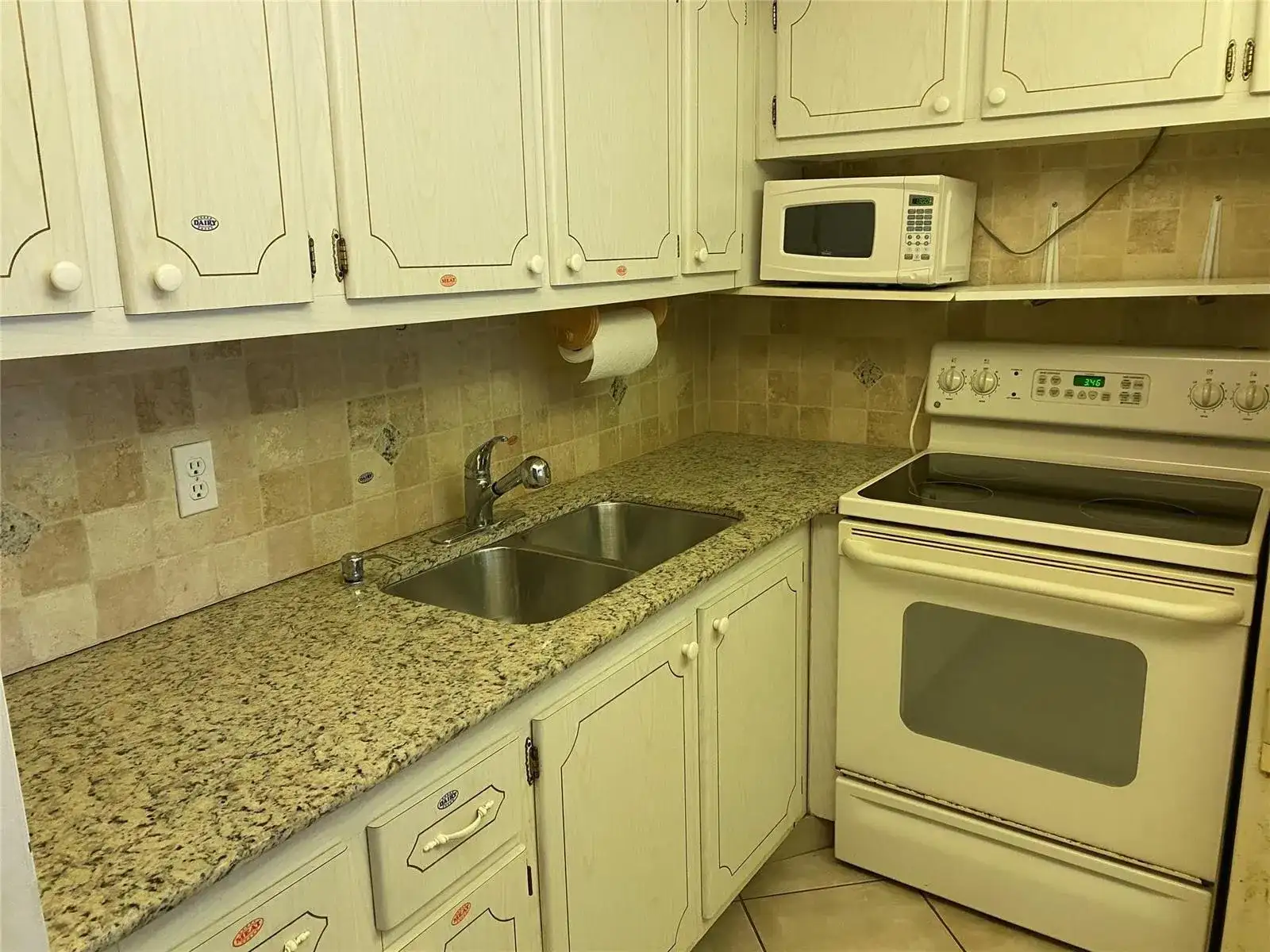 2025 Berkshire B # 2025, Deerfield Beach FL 33442 photo 5