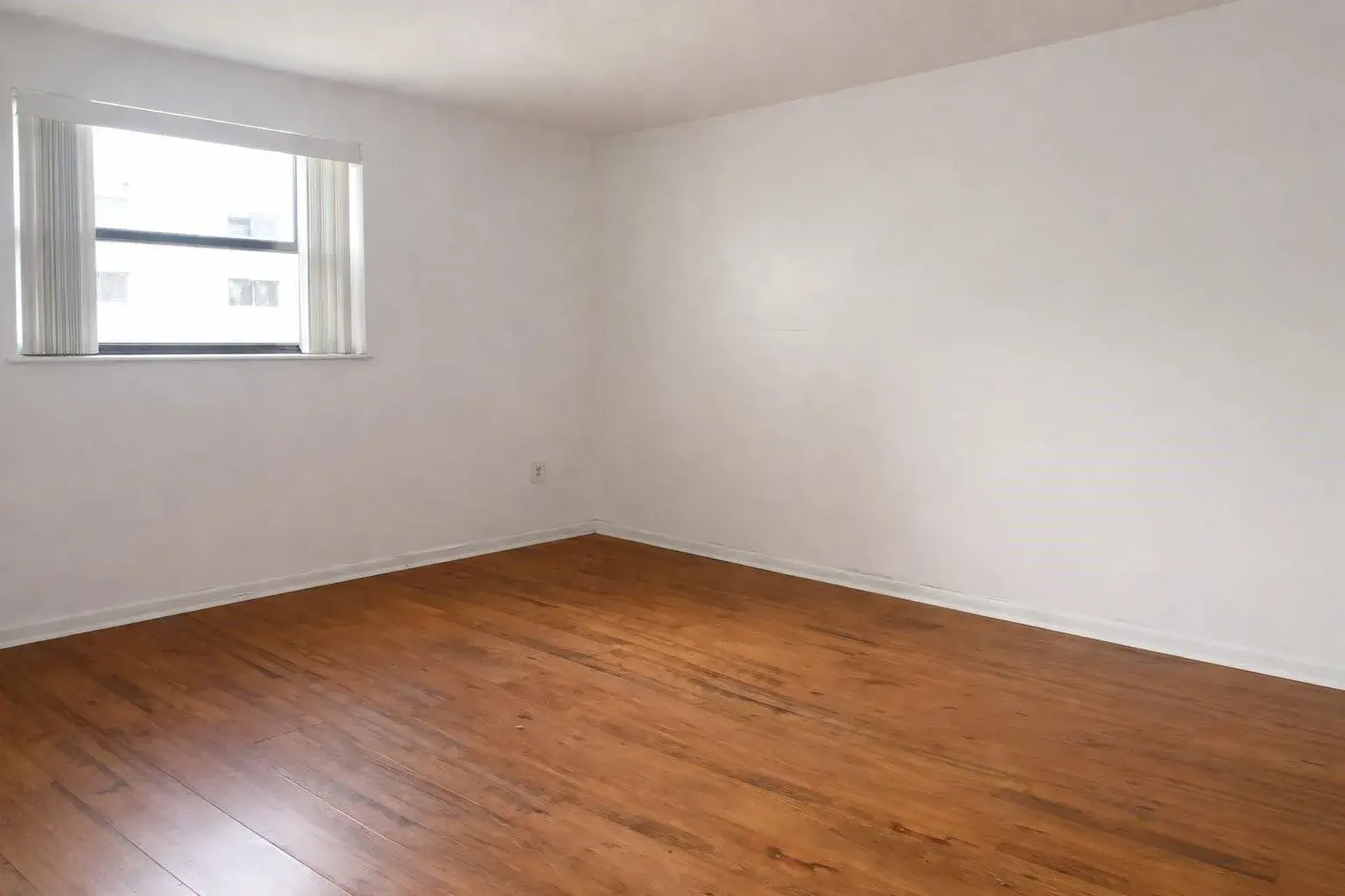 8185 NW 7th Street # 214, Miami FL 33126