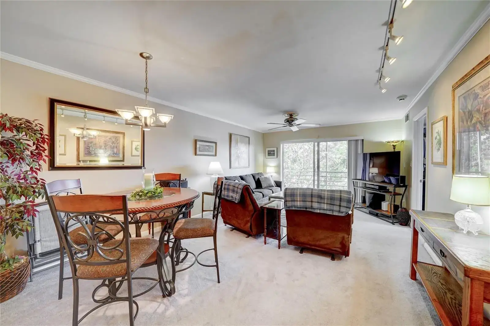 9440 Sunrise Lakes Boulevard # 312, Sunrise FL 33322 photo 4
