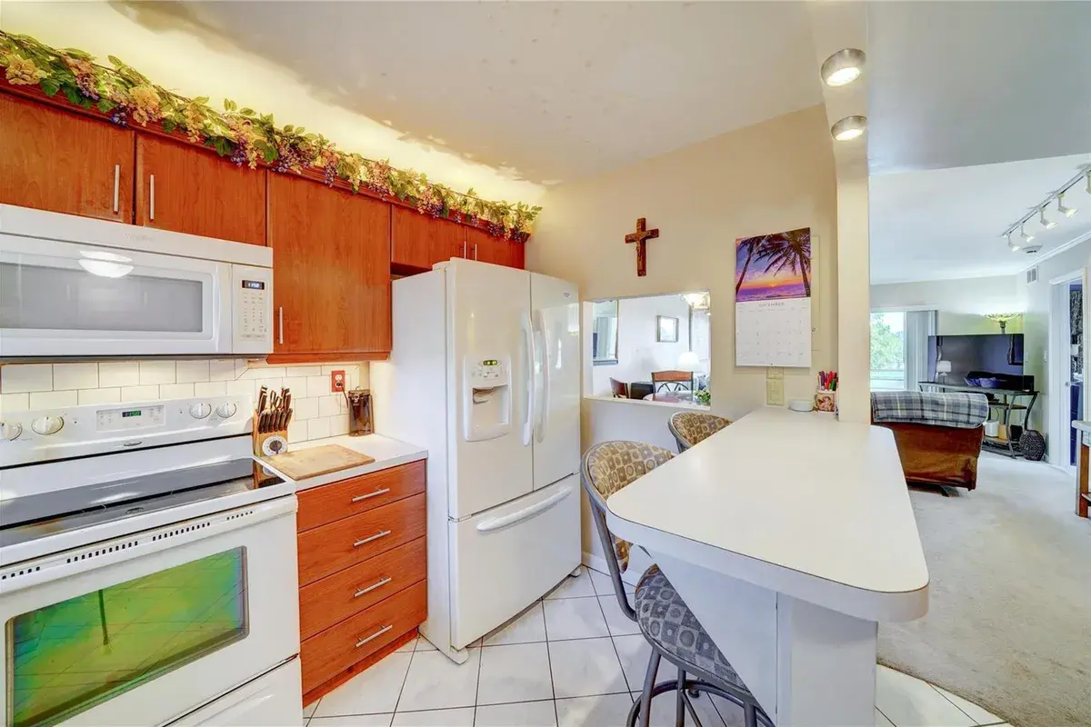 9440 Sunrise Lakes Boulevard # 312, Sunrise FL 33322