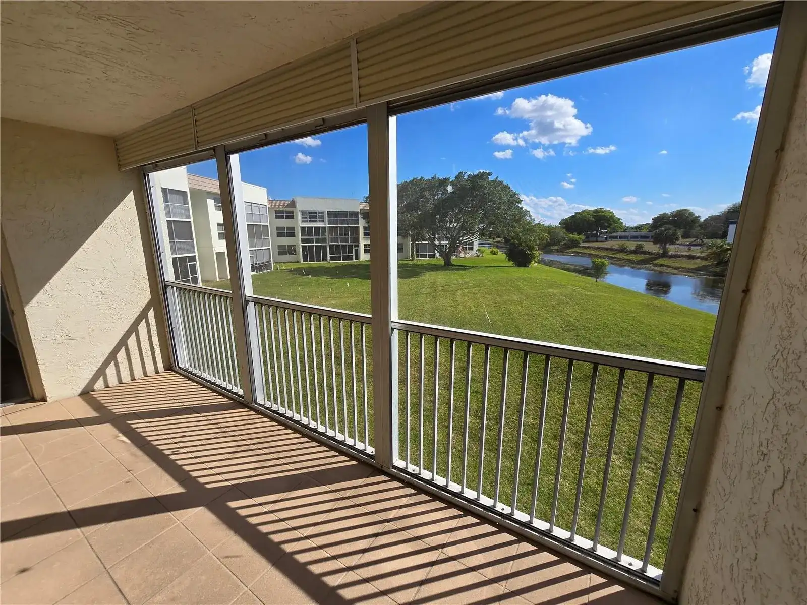 6890 Royal Palm Boulevard # 211h, Margate FL 33063 photo 2