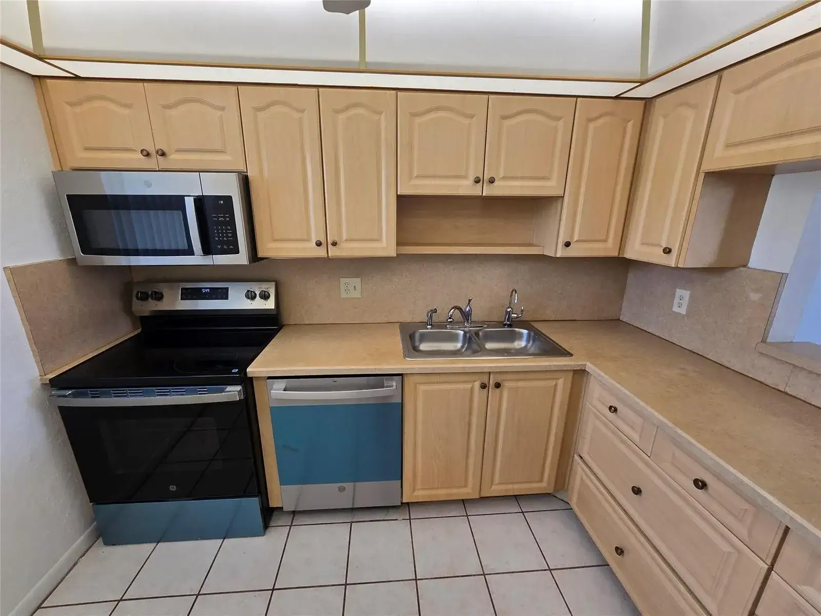 6890 Royal Palm Boulevard # 211h, Margate FL 33063 photo 5