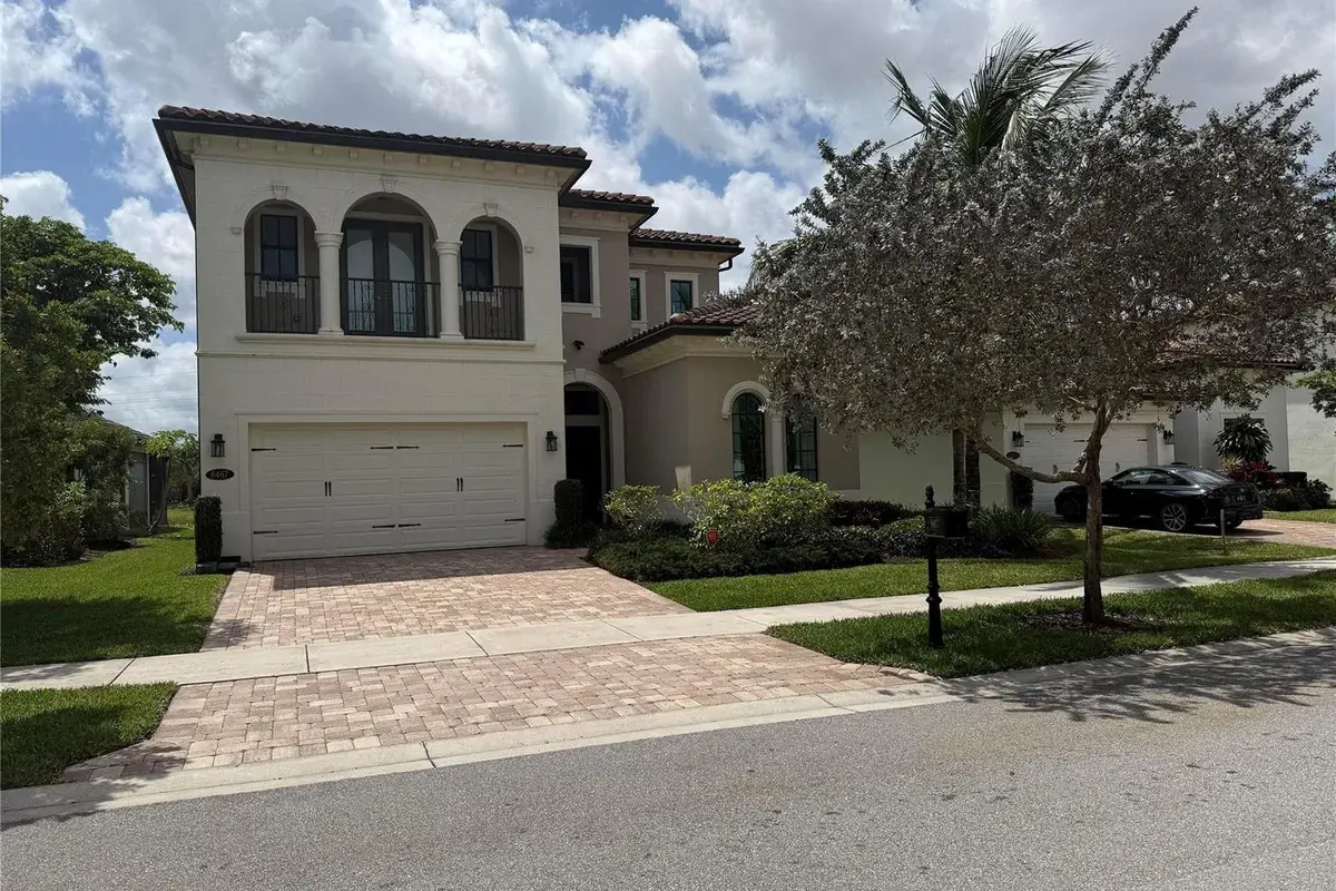8467 Grand Prix Lane, Boynton Beach FL 33472
