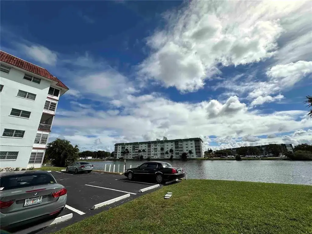 4751 NW 21st Street # 618, Lauderhill FL 33313 photo 4