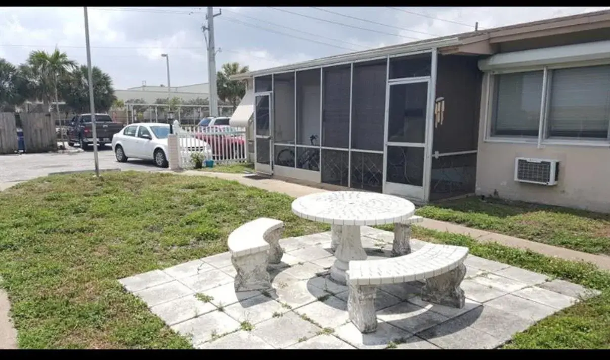 2213 Lincoln Street, Hollywood FL 33020