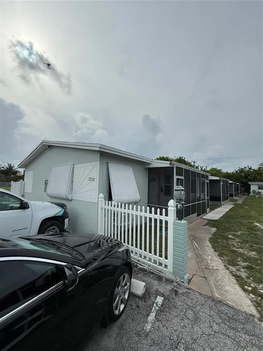 2213 Lincoln Street, Hollywood FL 33020