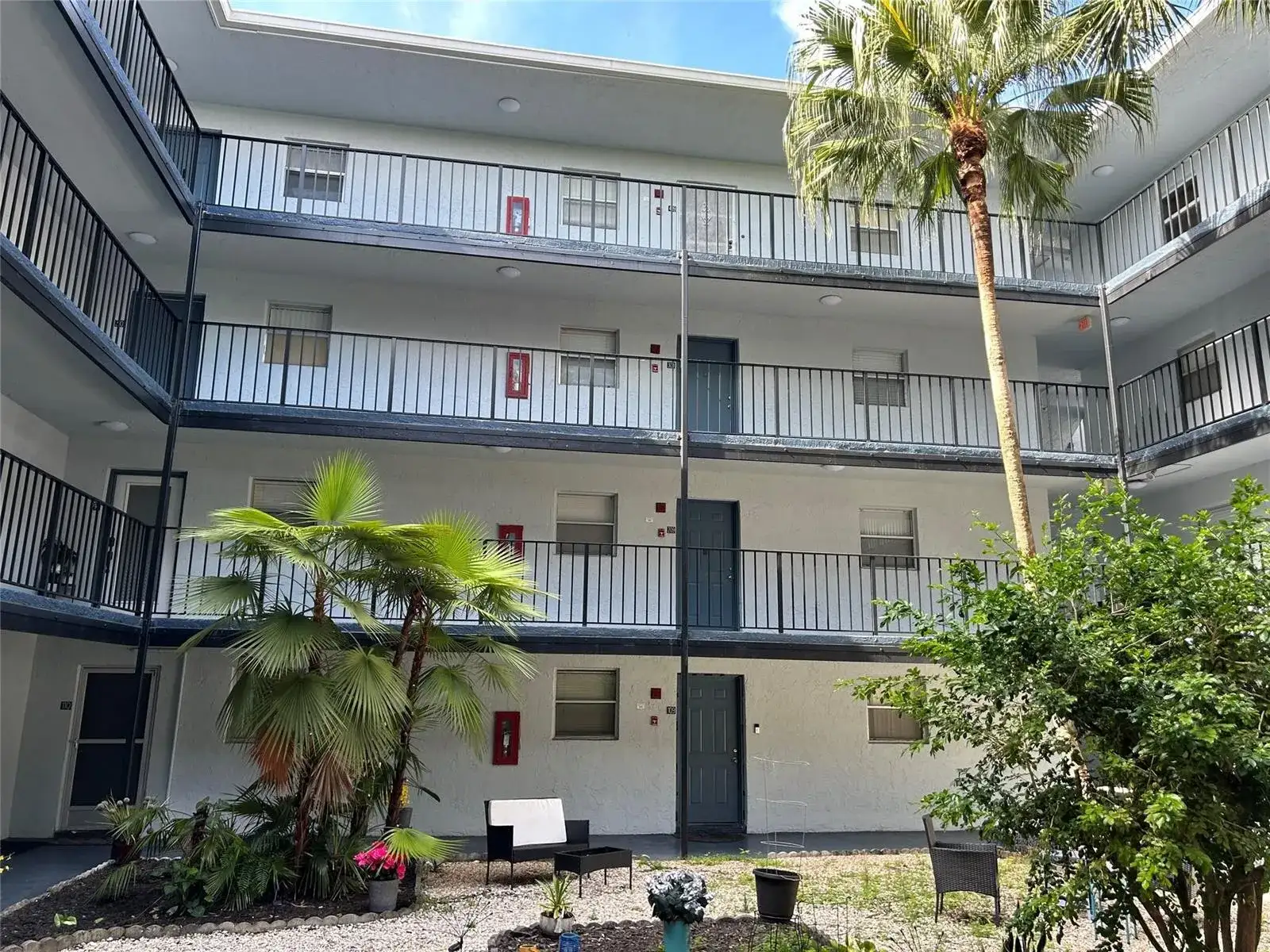2800 Somerset Drive # 109J, Lauderdale Lakes FL 33311 photo 3