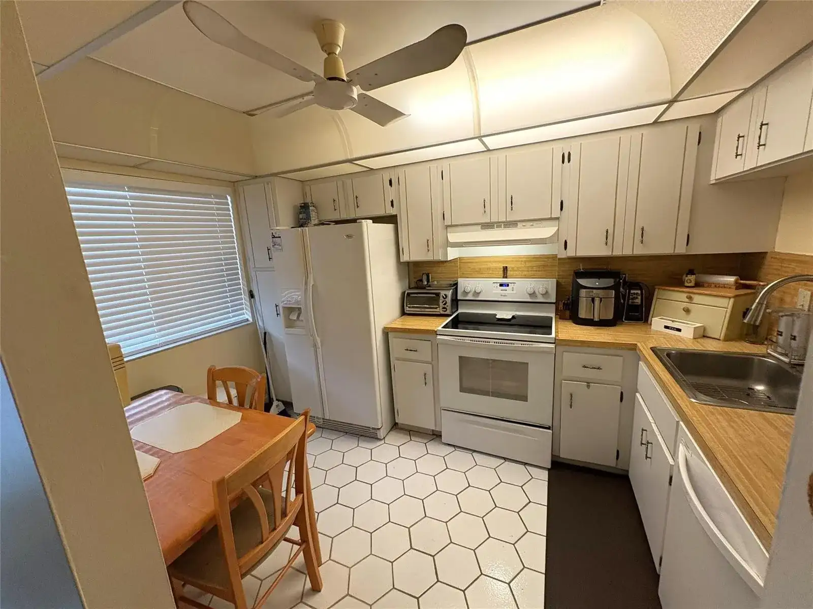 3571 Inverrary Drive # 209, Lauderhill FL 33319 photo 3