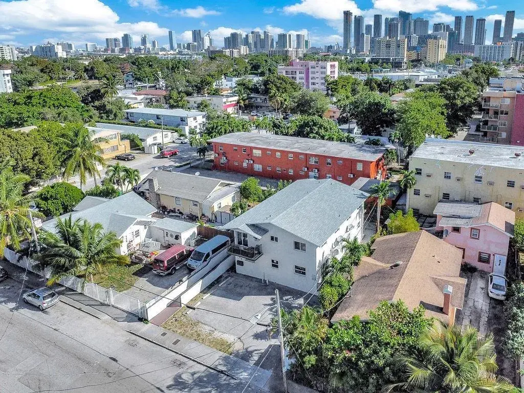 429 NW 10th Avenue, Miami FL 33128