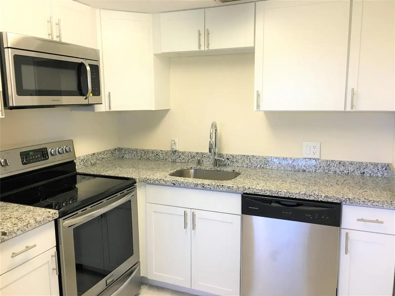 551 SW 135th Avenue # 405b, Pembroke Pines FL 33027 photo 3