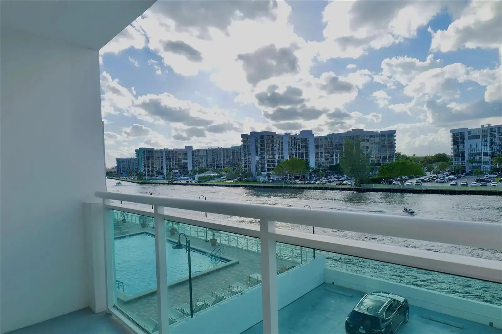 3000 S Ocean Drive # 312, Hollywood FL 33019