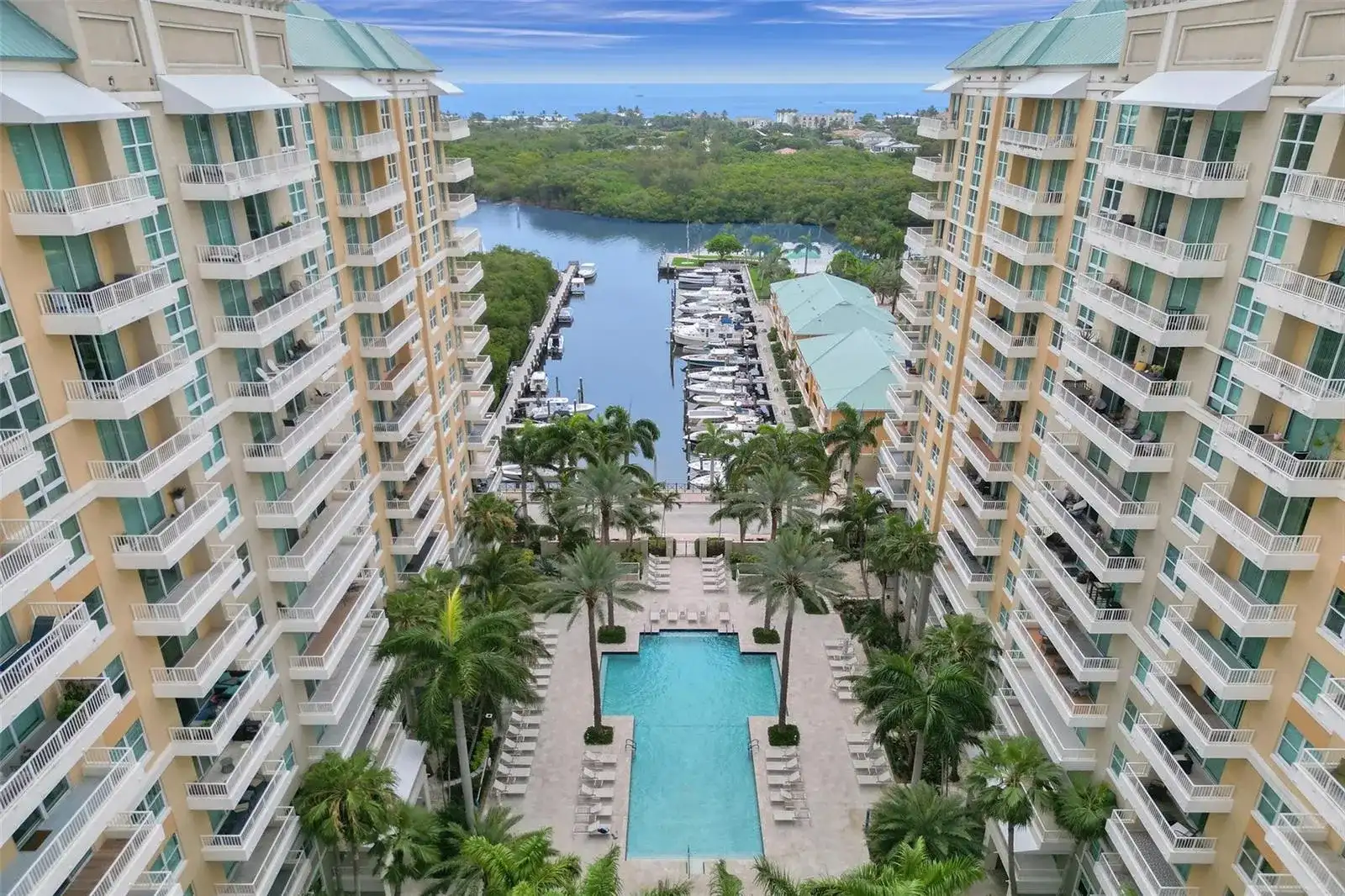 700 E Boynton Beach Boulevard # 406, Boynton Beach FL 33435