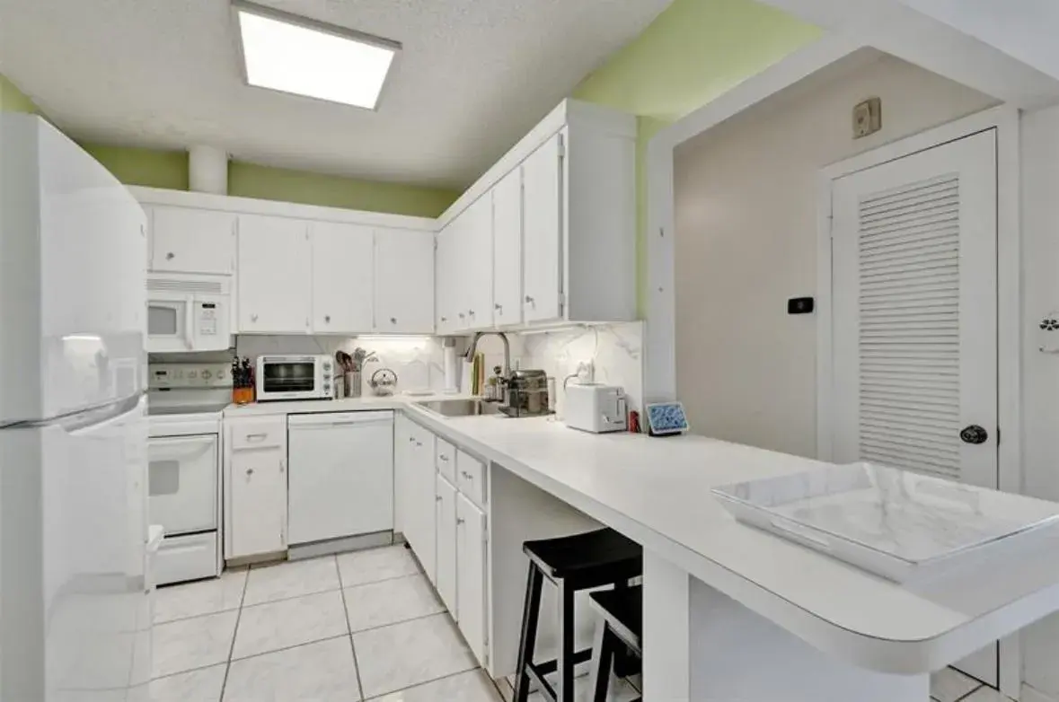 6750 NE 21st Road # 123, Fort Lauderdale FL 33308