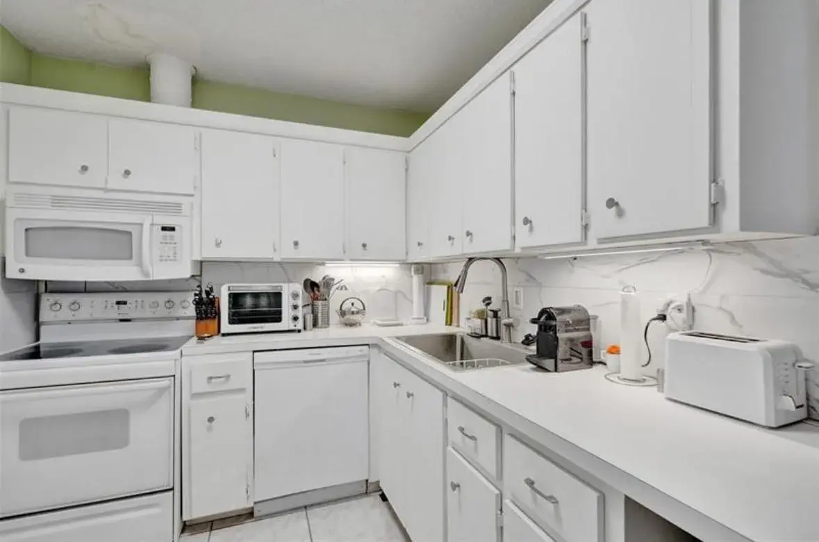 6750 NE 21st Road # 123, Fort Lauderdale FL 33308