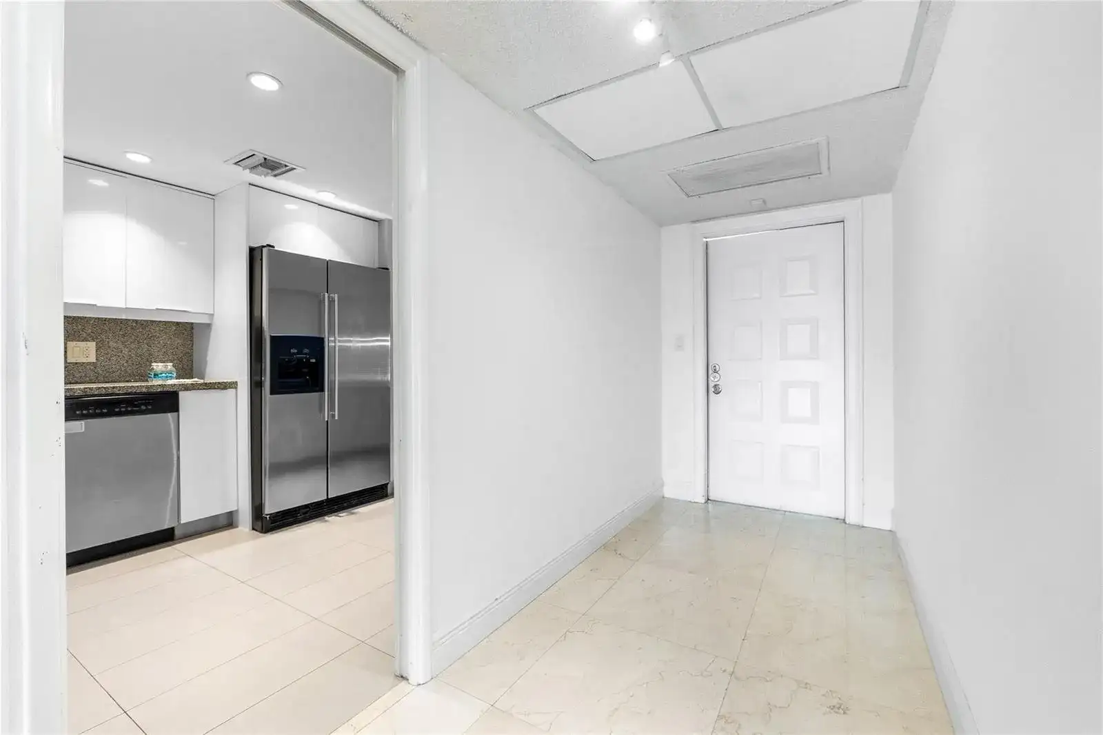 535 Oaks Drive # 508, Pompano Beach FL 33069 photo 3