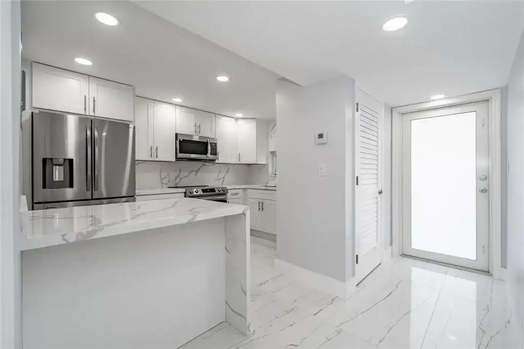 361 S Hollybrook Drive # 105, Pembroke Pines FL 33025