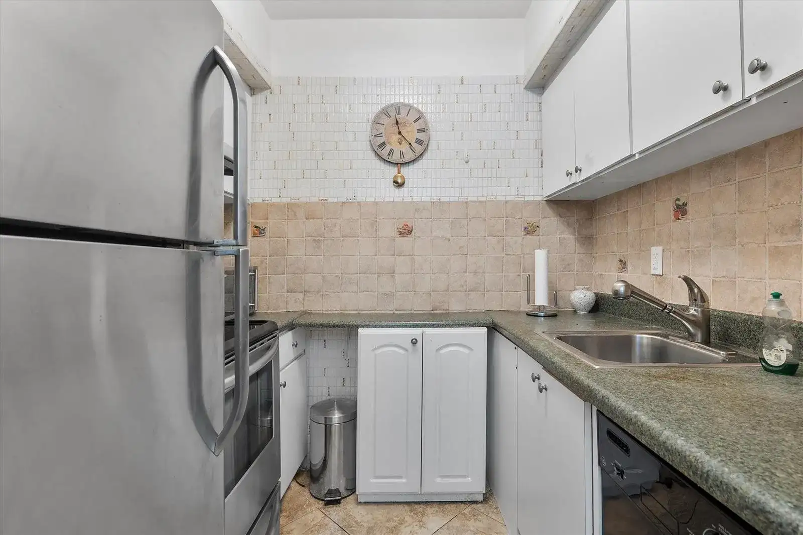 500 Layne Boulevard # 18, Hallandale Beach FL 33009 photo 4