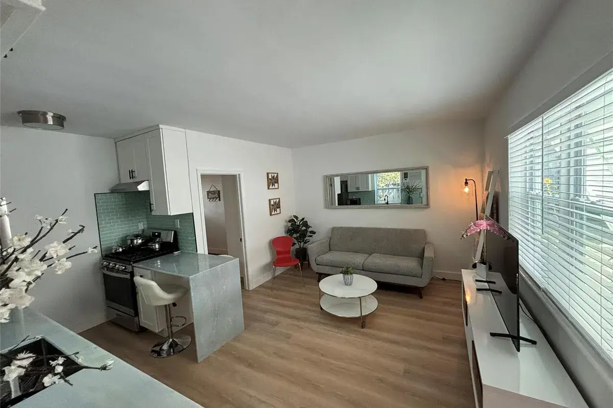 1315 SE 2nd Street, Fort Lauderdale FL 33301