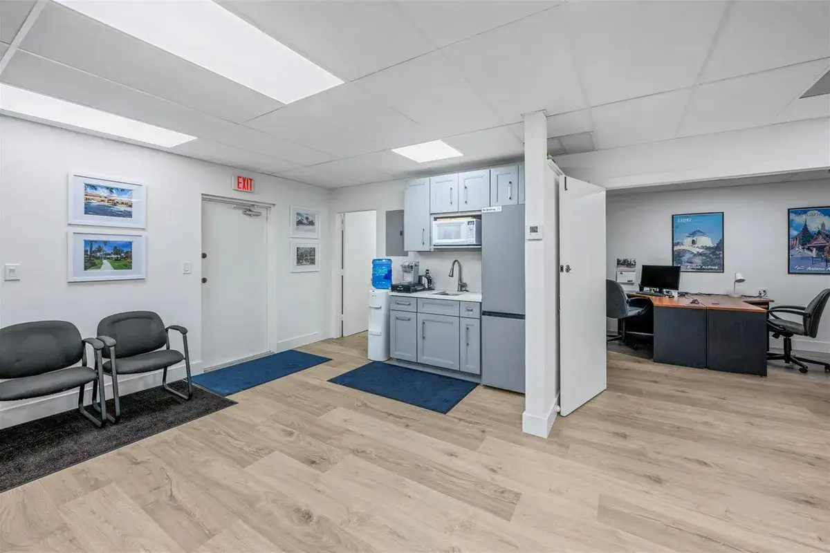 1881 N University Drive # 205, Coral Springs FL 33071