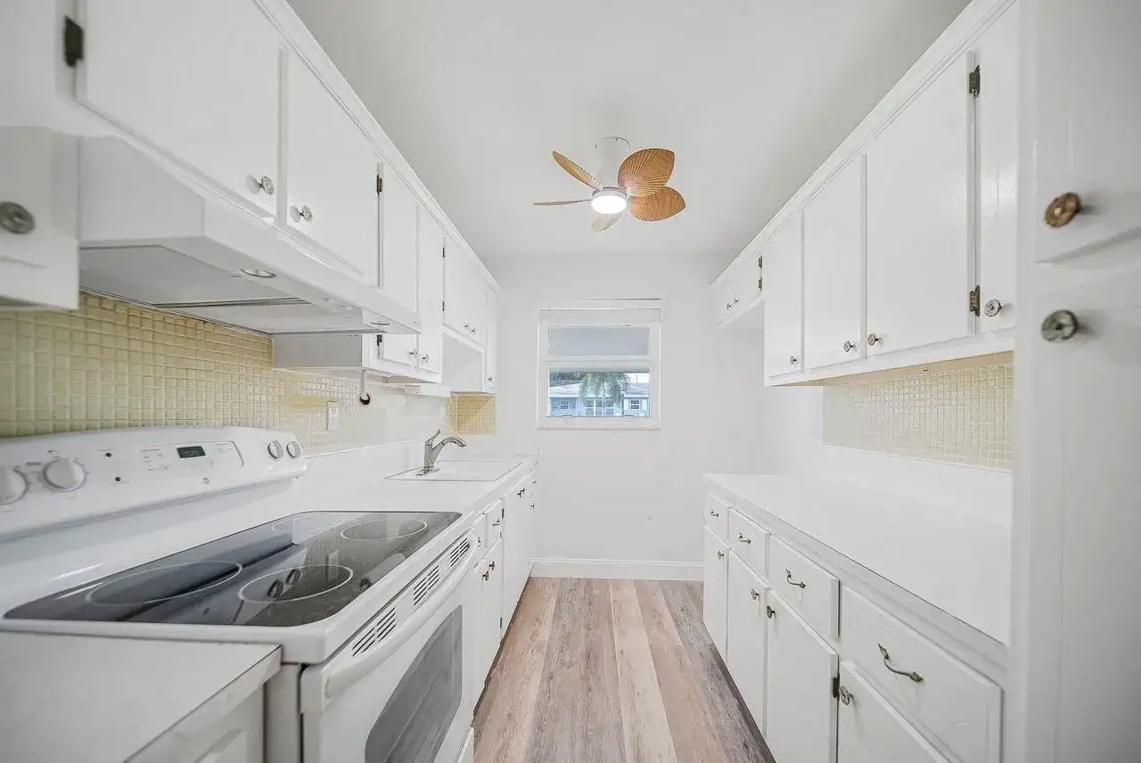 255 High Point Court # C, Boynton Beach FL 33435 photo 2