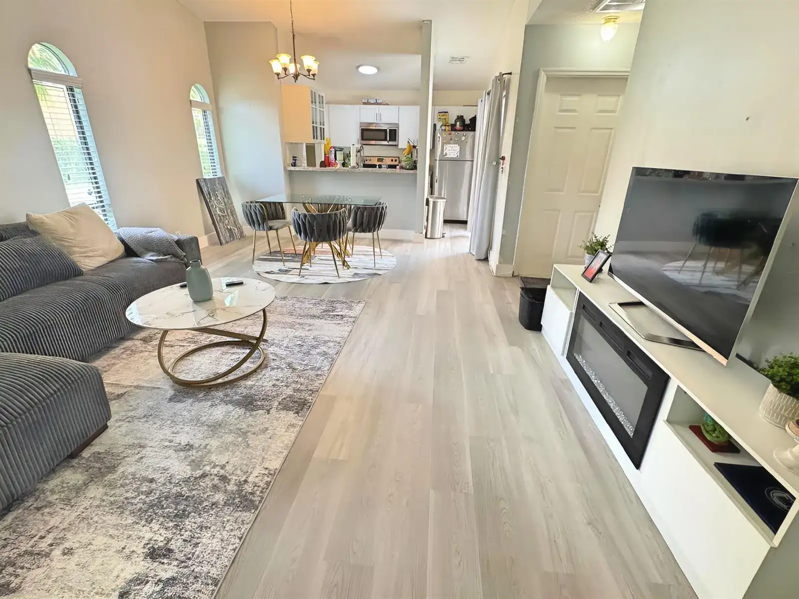 8007 NW 71st Court, Tamarac FL 33321 photo 2