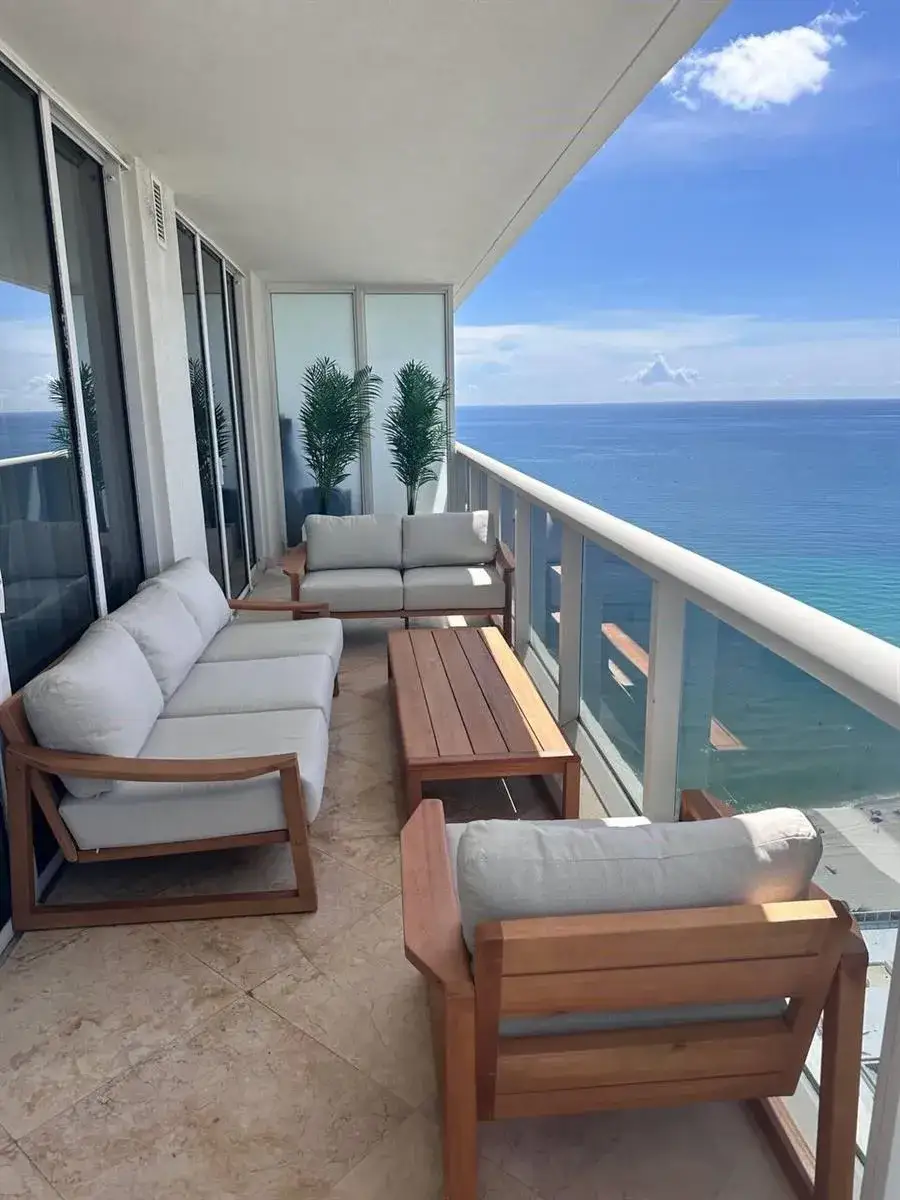 1830 S Ocean Drive # 2406, Hallandale Beach FL 33009