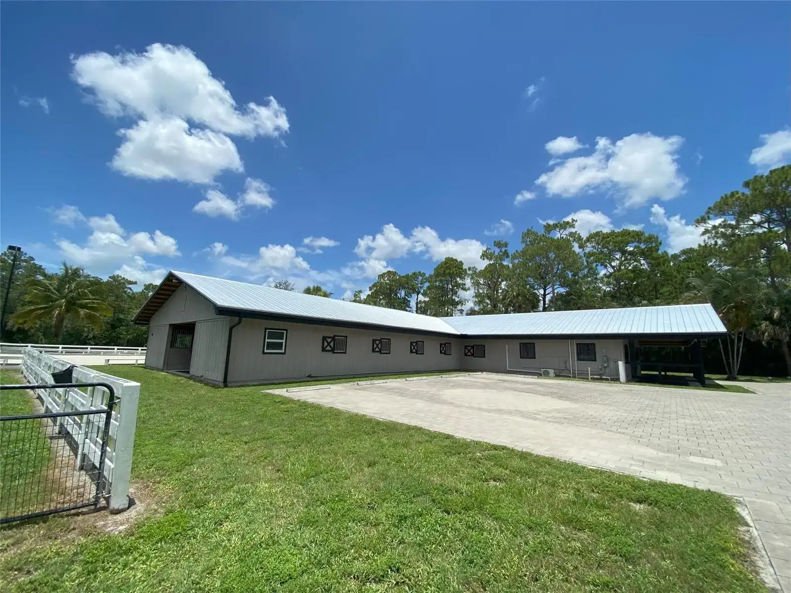 2315 Deer Run Boulevard, Loxahatchee FL 33470 photo 3