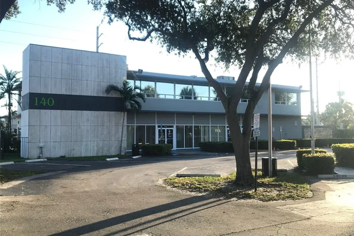 140 S Federal Highway, Dania Beach FL 33004