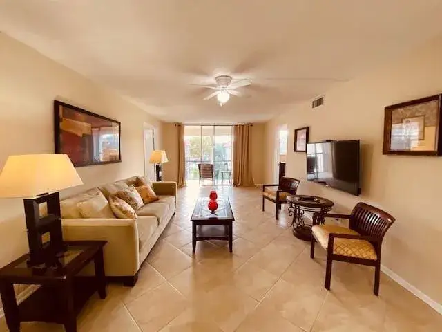 9420 S Hollybrook Lake Drive # 305, Pembroke Pines FL 33025