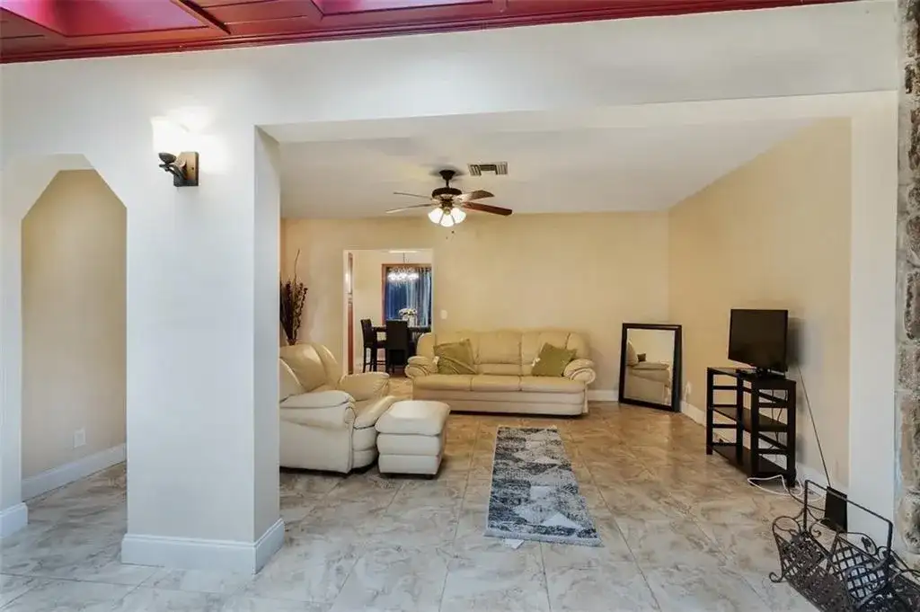 617 Lakeside Harbour, Boynton Beach FL 33435 photo 2
