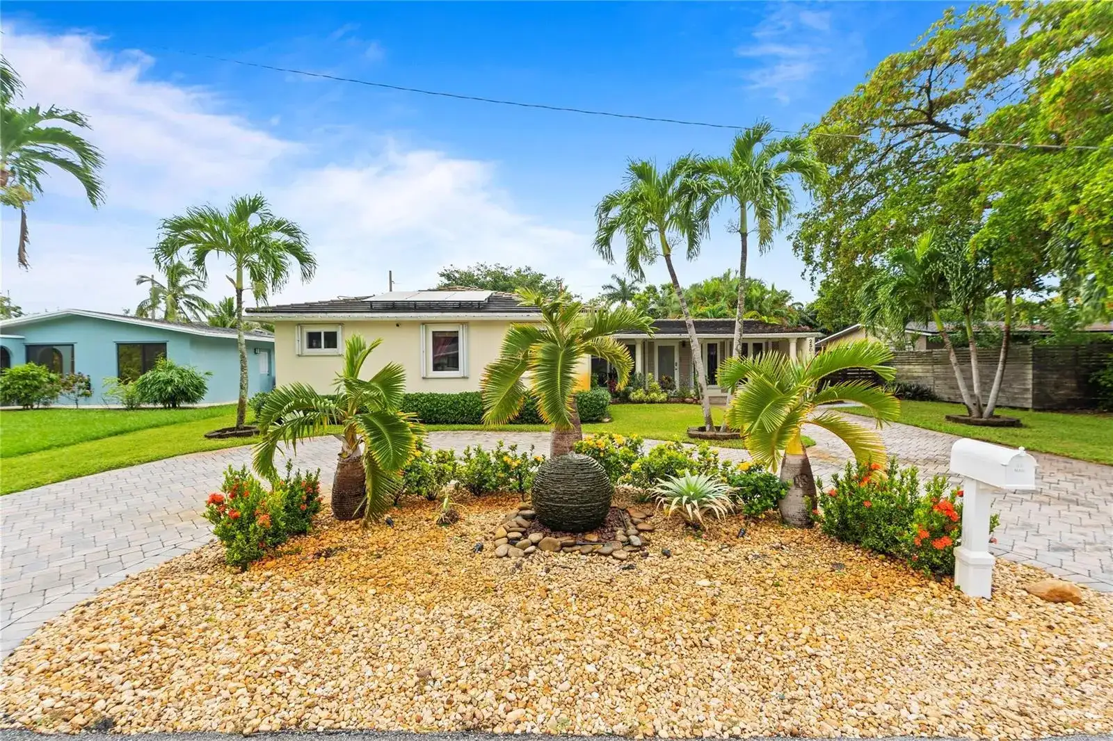 2501 NW 8th Avenue, Wilton Manors FL 33311 photo 2