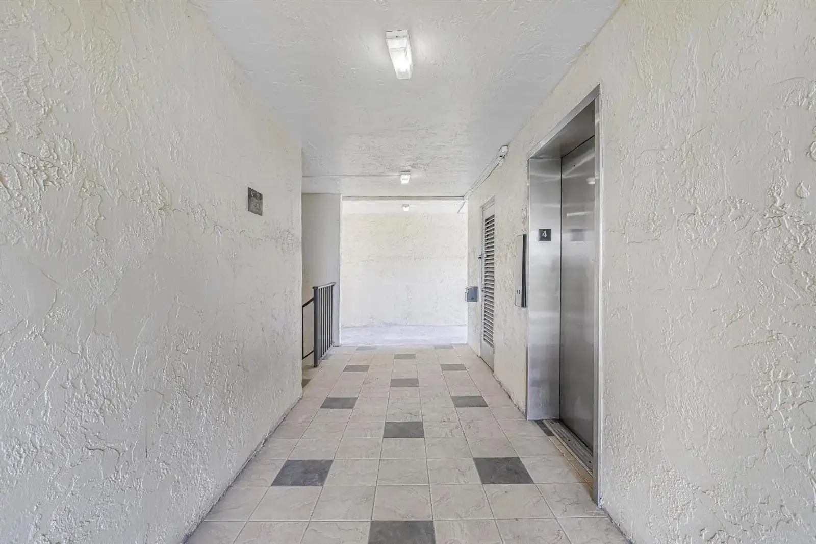 3000 NW 48th Terrace # 423, Lauderdale Lakes FL 33313 photo 5