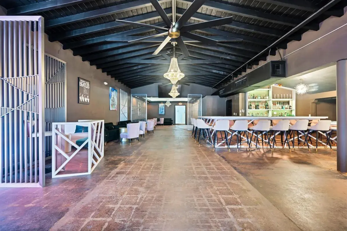 1517 E Las Olas Boulevard, Fort Lauderdale FL 33301