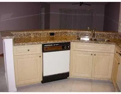 2205 S Cypress Bend Drive # 307, Pompano Beach FL 33069 photo 4