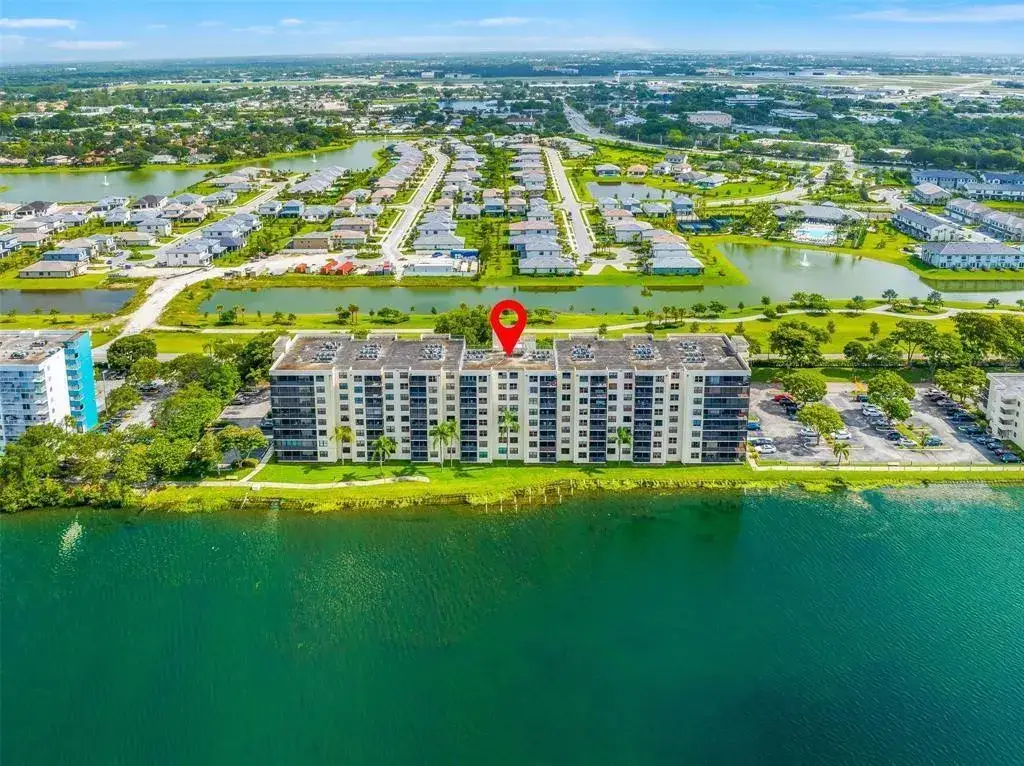 105 Lake Emerald Drive # 711, Oakland Park FL 33309